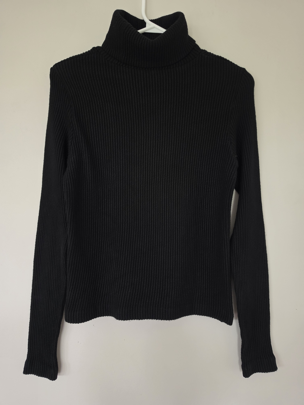 Club Monaco Black Super Soft Ribbed Turtleneck Sweater Small